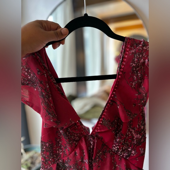 KEEPSAKE THE LABEL | Printed V neck Romper floral in red | size xs - Picture 5 of 9